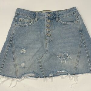 Free People We The Free Classic Blue Denim Jean mini Skirt Distressed Raw Hem 25